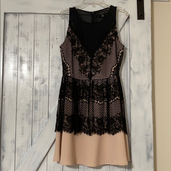 Dress - Picture 1 of 3